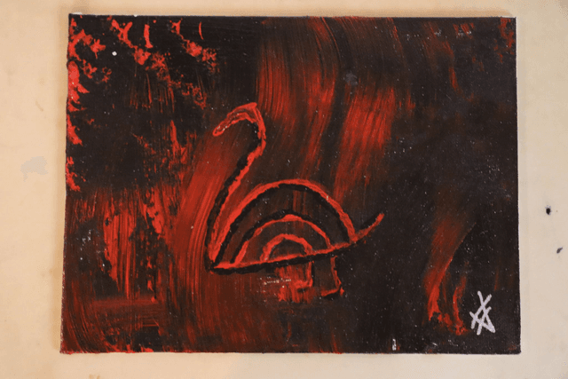 Hand painted Veresi Swan by Vermilia (See image)